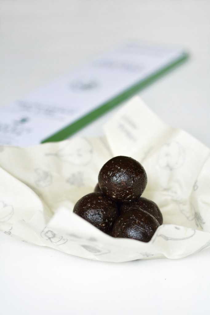 abeego-beeswax-wrap-review-and-nut-free-brownie-balls-recipe-1