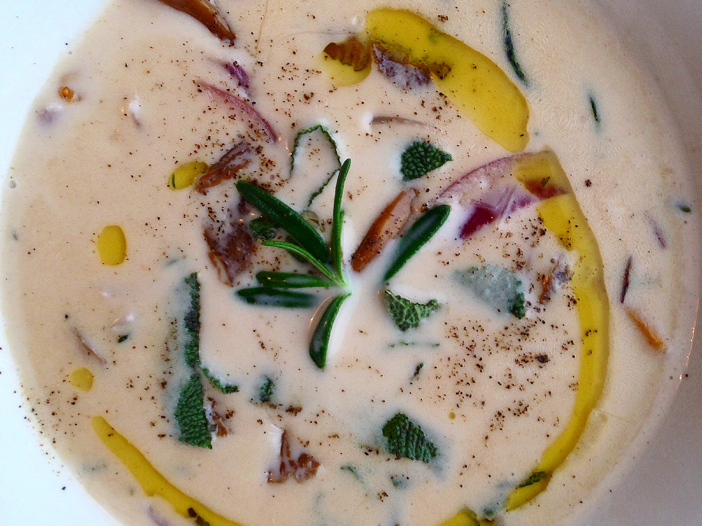 10 Minute Paleo Creamy Wild Mushroom Herb Soup